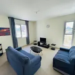 City Center Cozy Apt